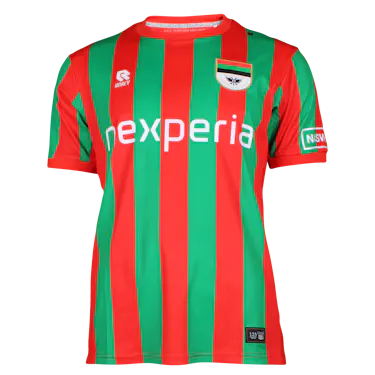 来自N.E.C.的Basar Onal球衣