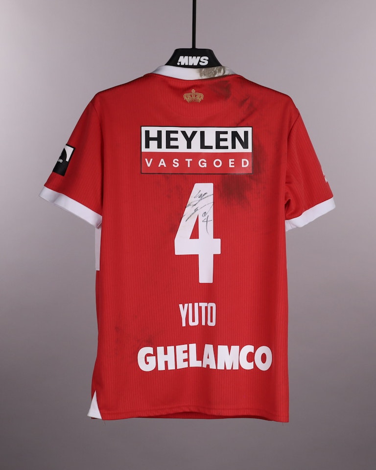 Yuto Tsunashima 綱島悠斗 Royal Antwerp FC shirt