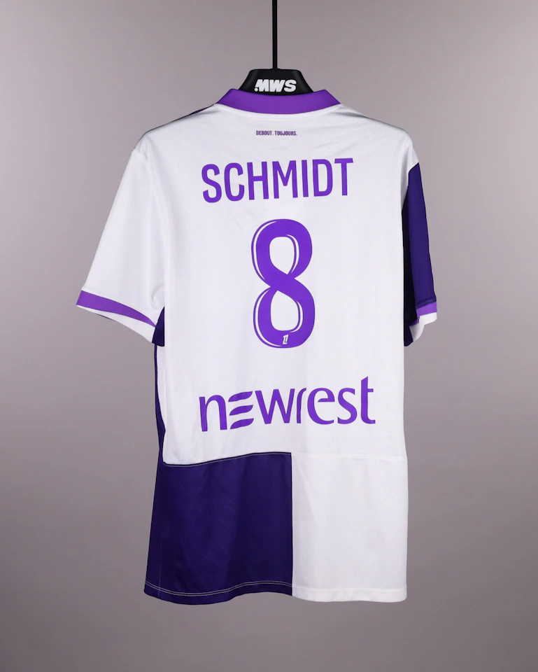 来自Toulouse FC的Niklas Schmidt球衣