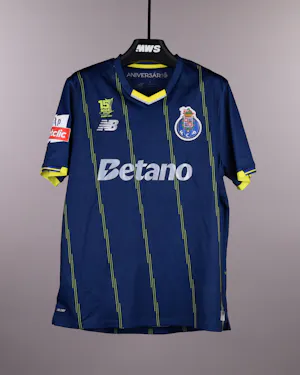 FC Porto-Trikot von Jakub Kiwior