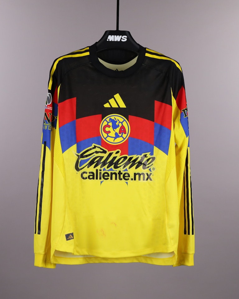 Israel Reyes Romero Club América jersey