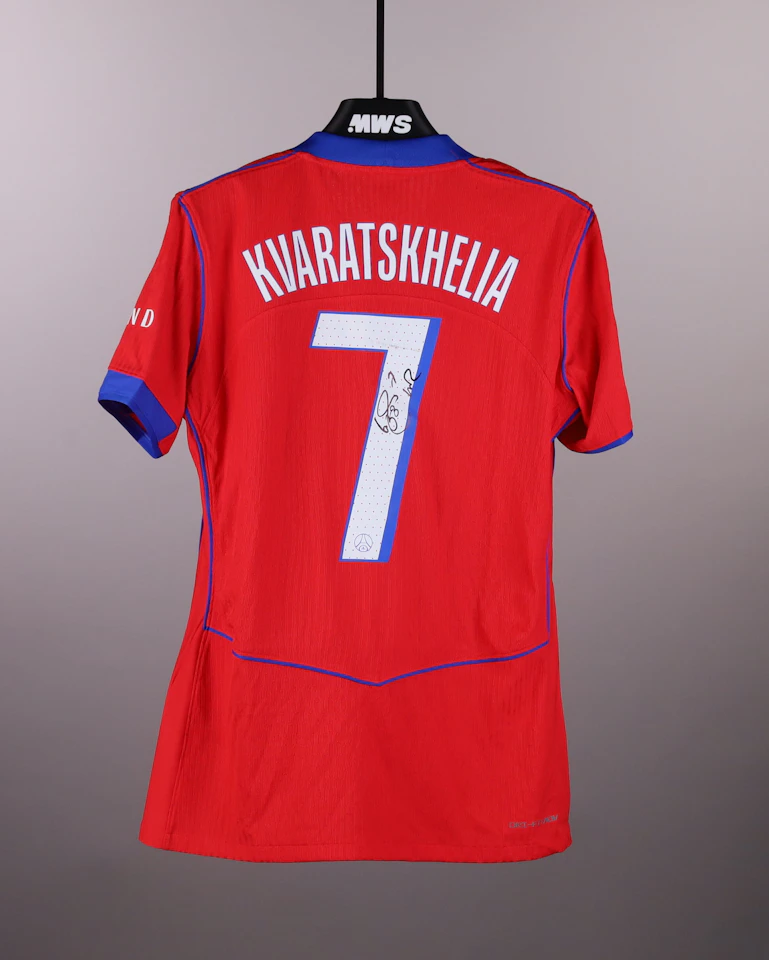 Khvicha Kvaratskhelia Paris Saint-Germain shirt