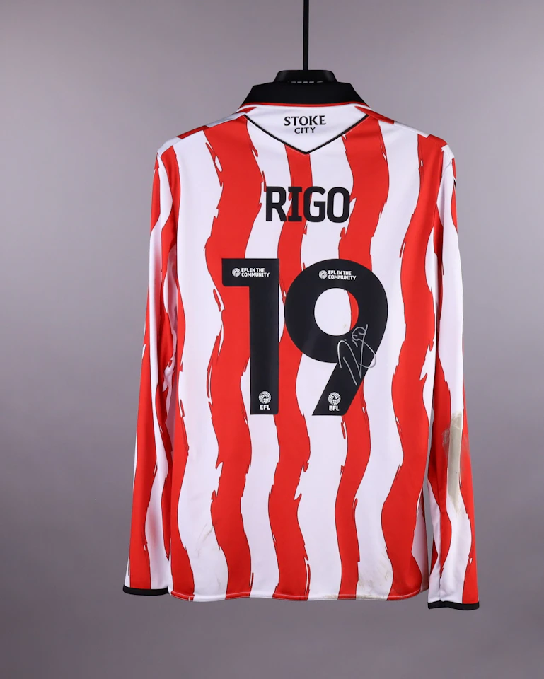 来自Stoke City的Tomáš Rigo球衣