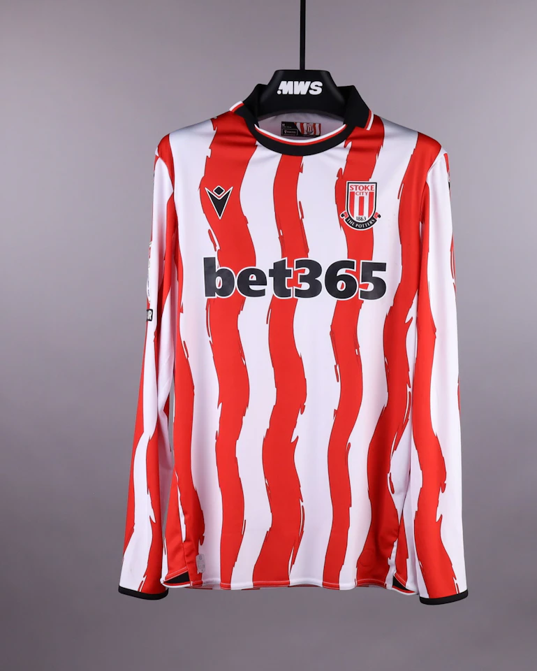 来自Stoke City的Tomáš Rigo球衣