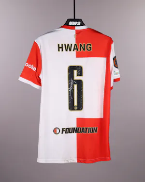 来自Feyenoord的In-beom Hwang 황인범球衣