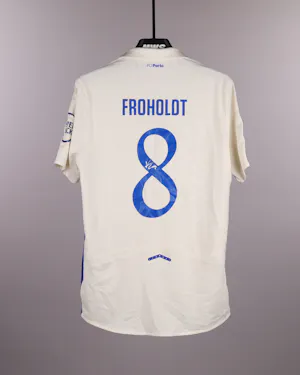 来自FC Porto的Victor Froholdt球衣