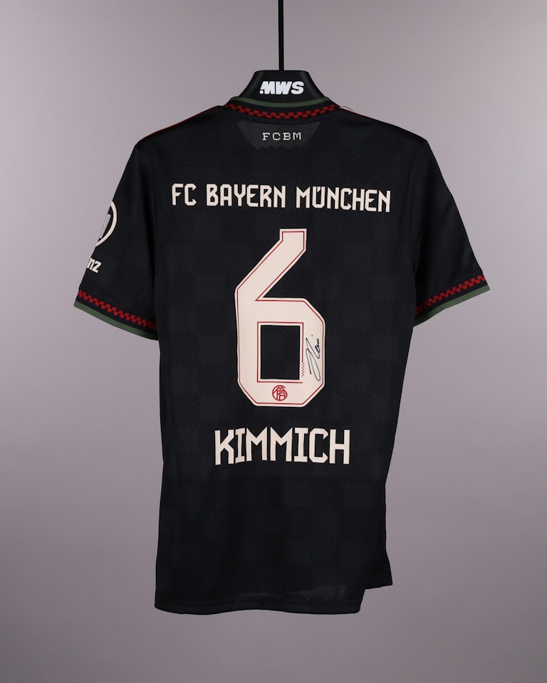 Joshua Kimmich FC Bayern München shirt