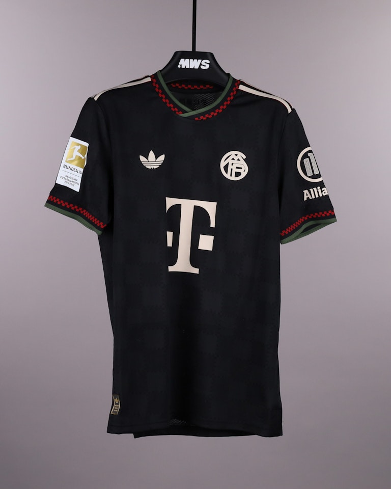 Joshua Kimmich FC Bayern München shirt