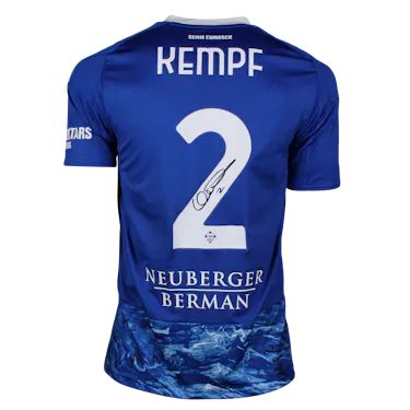 来自Como 1907的Marc-Oliver Kempf球衣