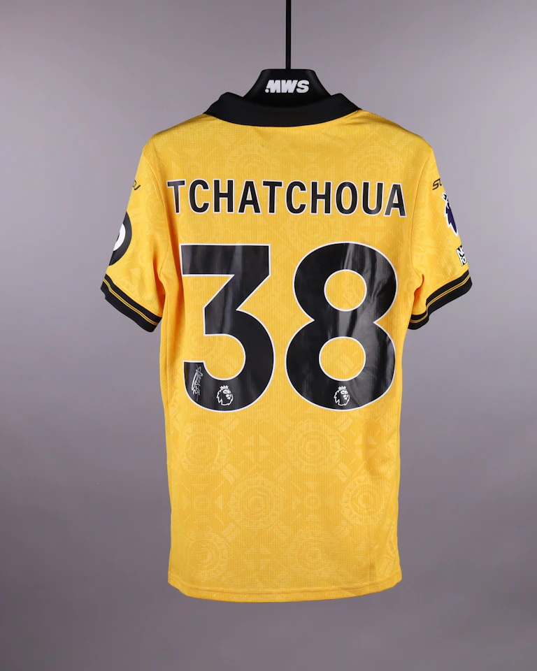 来自Wolverhampton Wanderers的Jackson Tchatchoua球衣