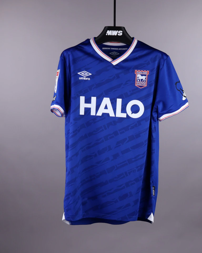 来自Ipswich Town的George Hirst球衣