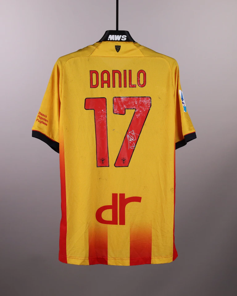 Danilo Filipe Melo Veiga US Lecce shirt