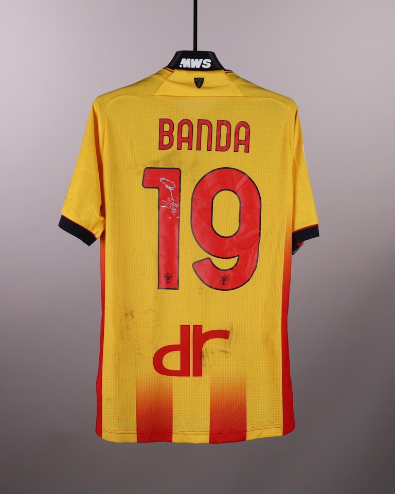 Lameck Banda US Lecce shirt