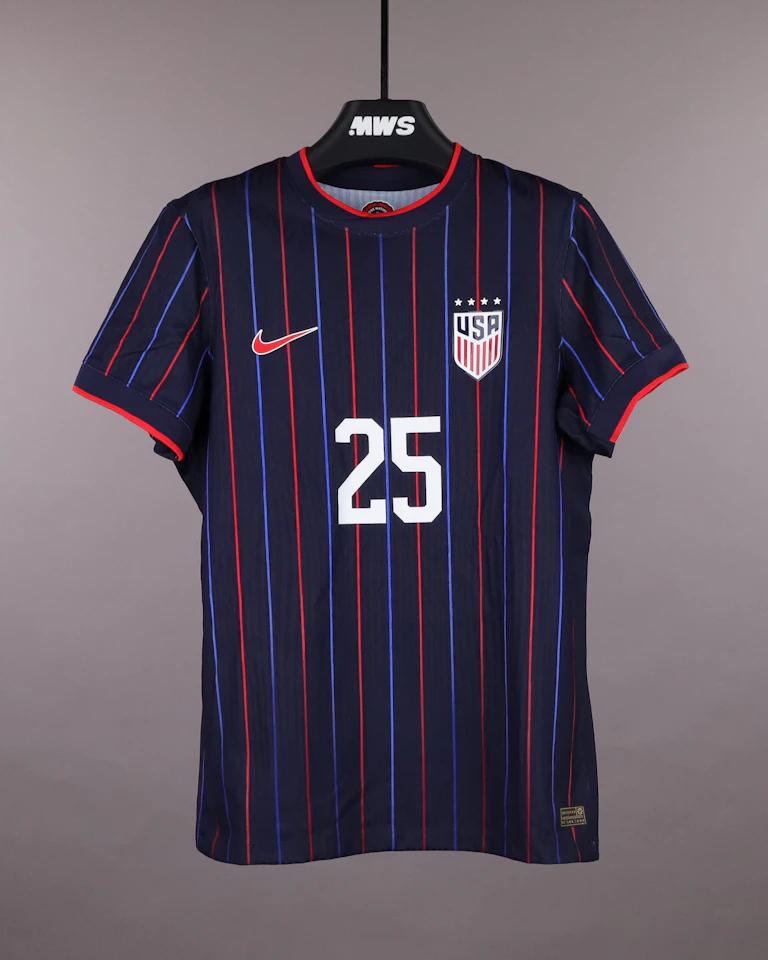 来自United States W的Reilyn Turner球衣