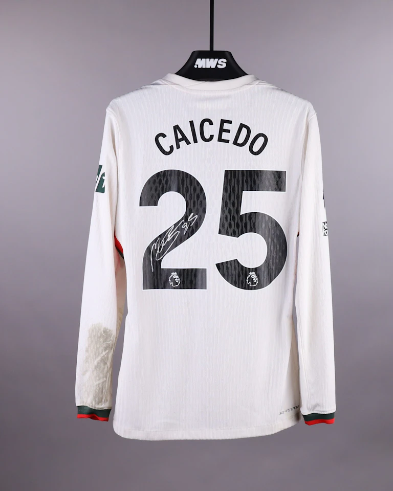 Moisés Caicedo Chelsea jersey