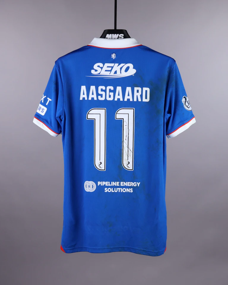 来自Rangers的Thelo Aasgaard球衣