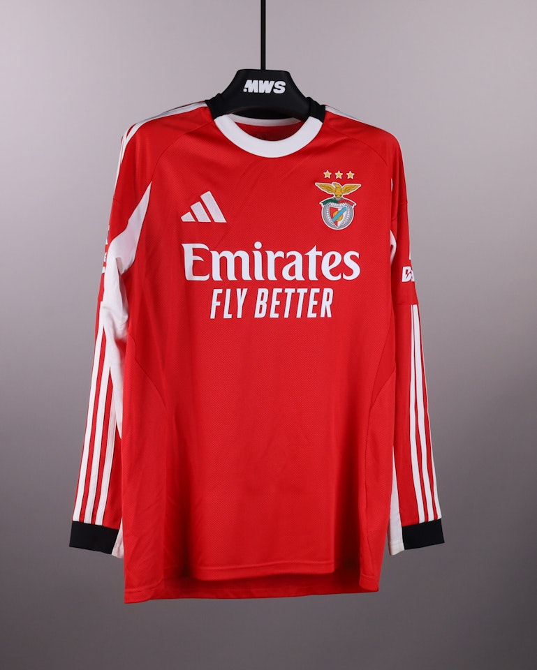 Enzo Barrenechea SL Benfica jersey