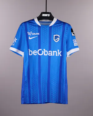 Jarne Steuckers KRC Genk camisa.