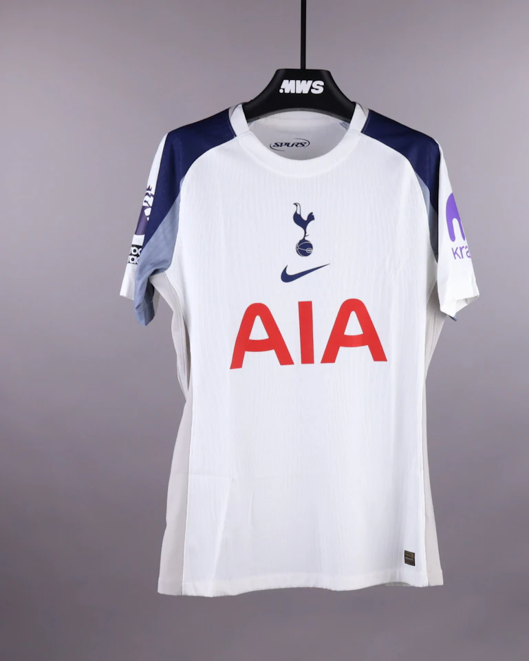 Pedro Porro Tottenham Hotspur shirt