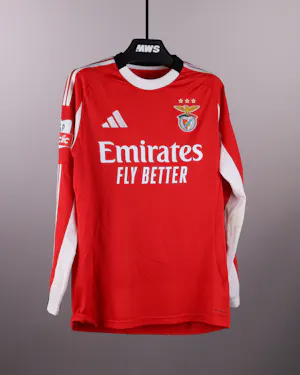 Nicolás Otamendi SL Benfica shirt