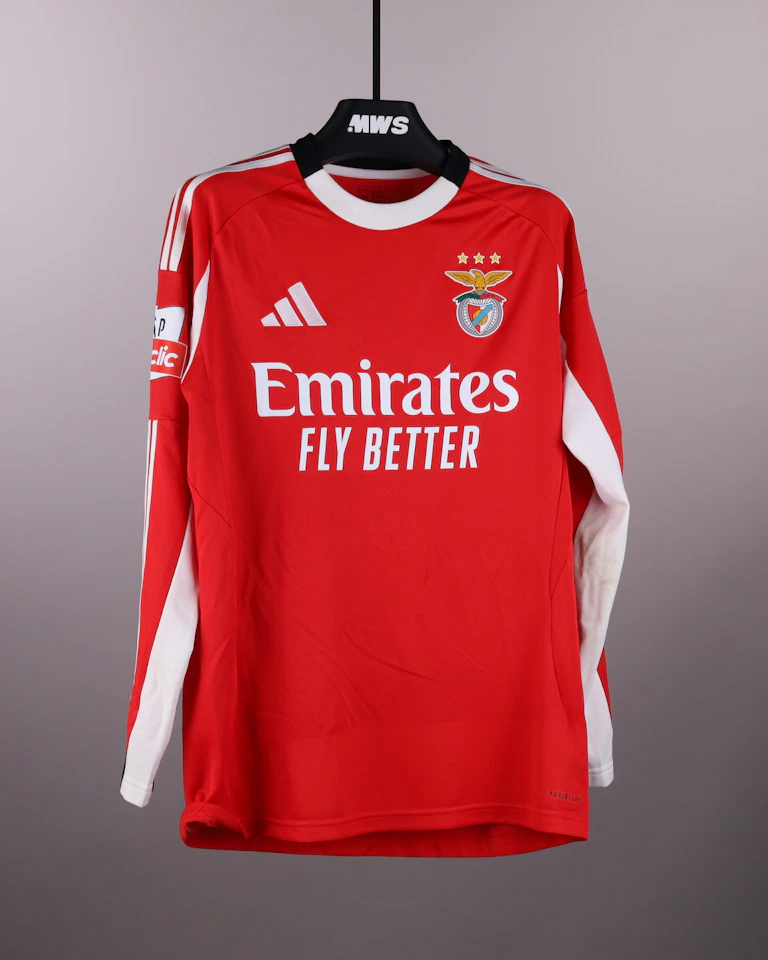 Nicolás Otamendi SL Benfica shirt