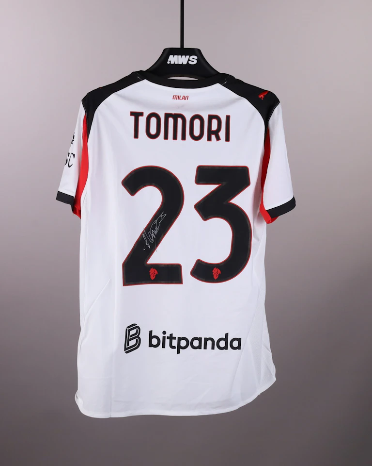 Fikayo Tomori AC Milan shirt