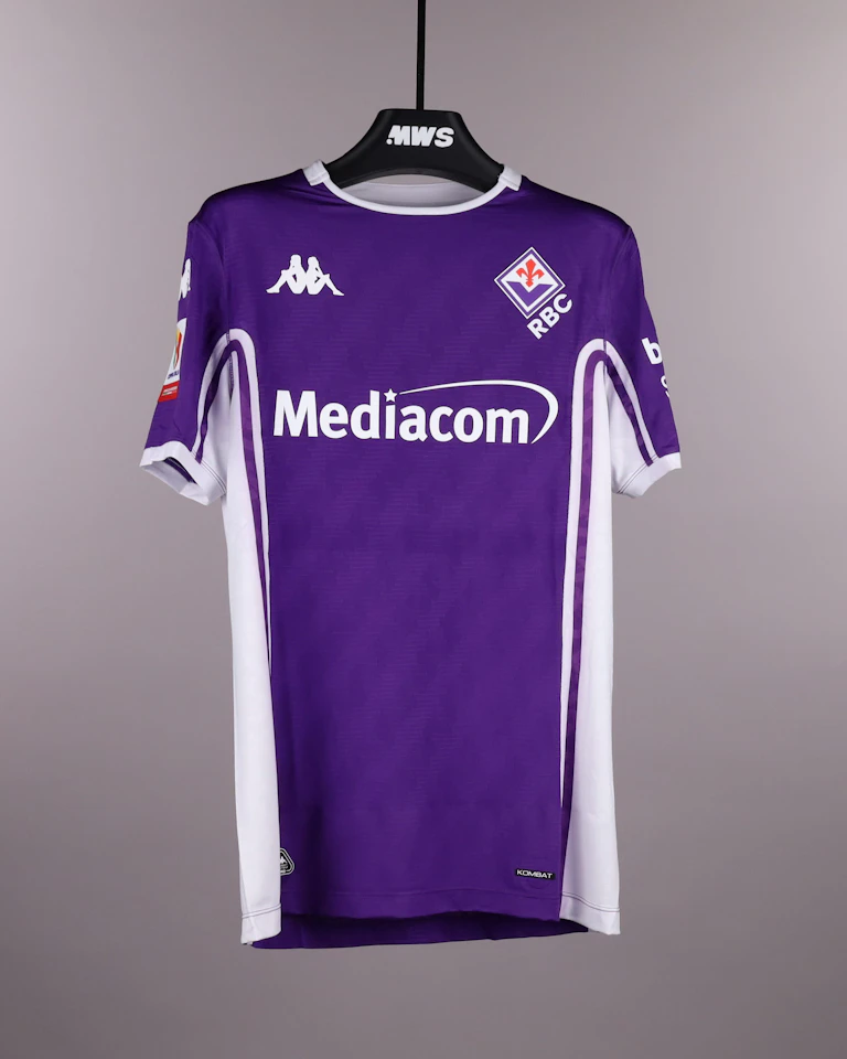 来自ACF Fiorentina的Niccolò Fortini球衣