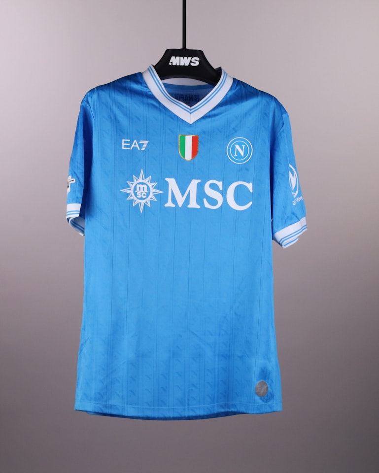 来自SSC Napoli的Giovanni Di Lorenzo球衣