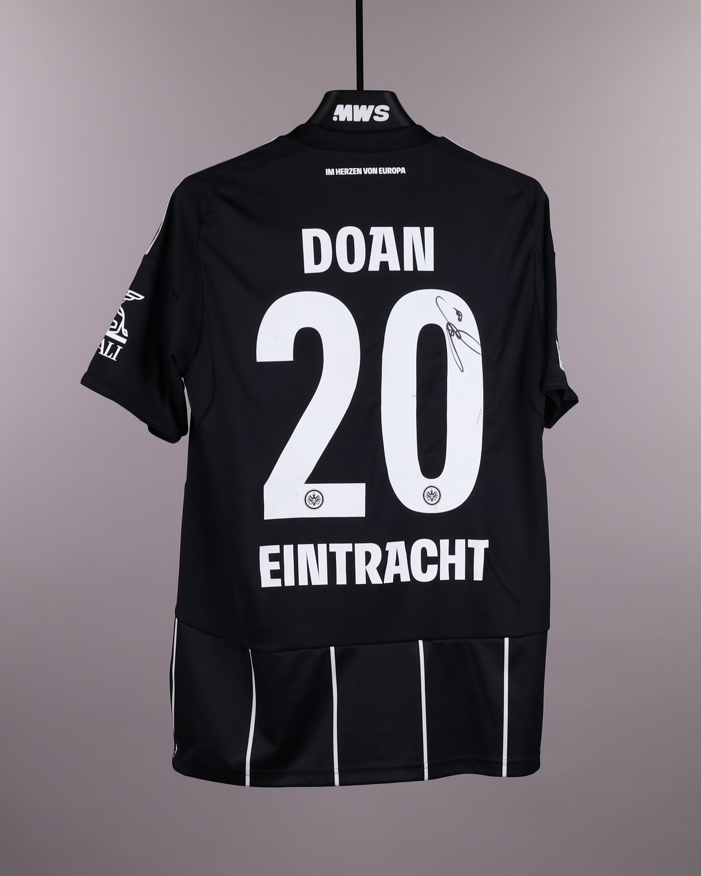 Official Eintracht Frankfurt Soccer Game-Worn Jerseys Auctions