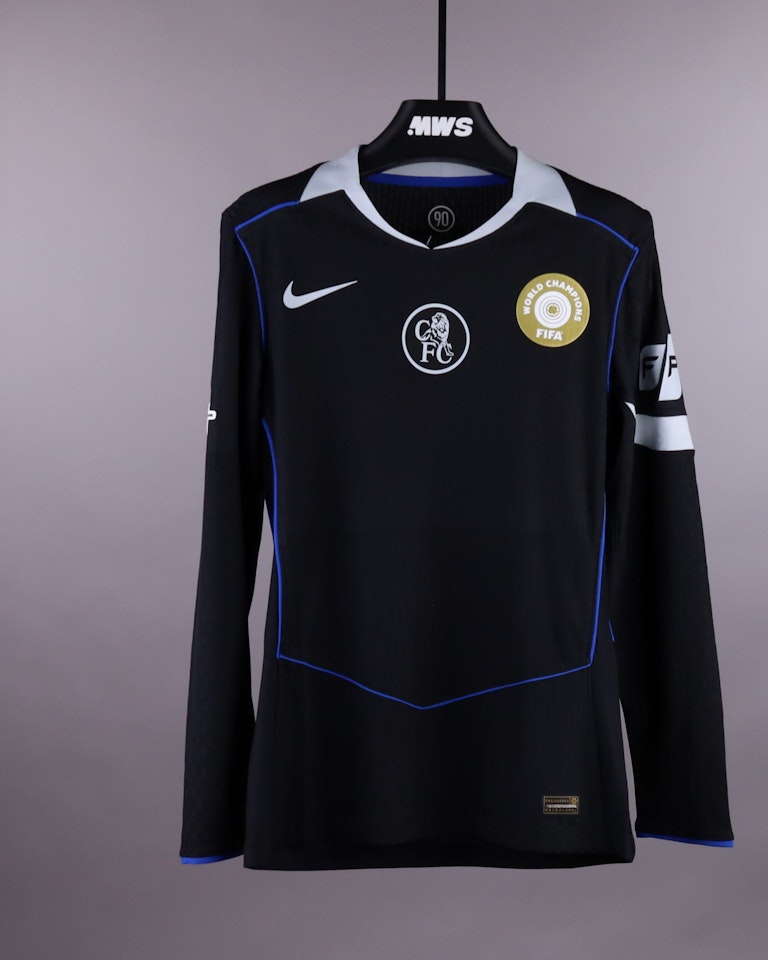 Jorrel Hato Chelsea jersey