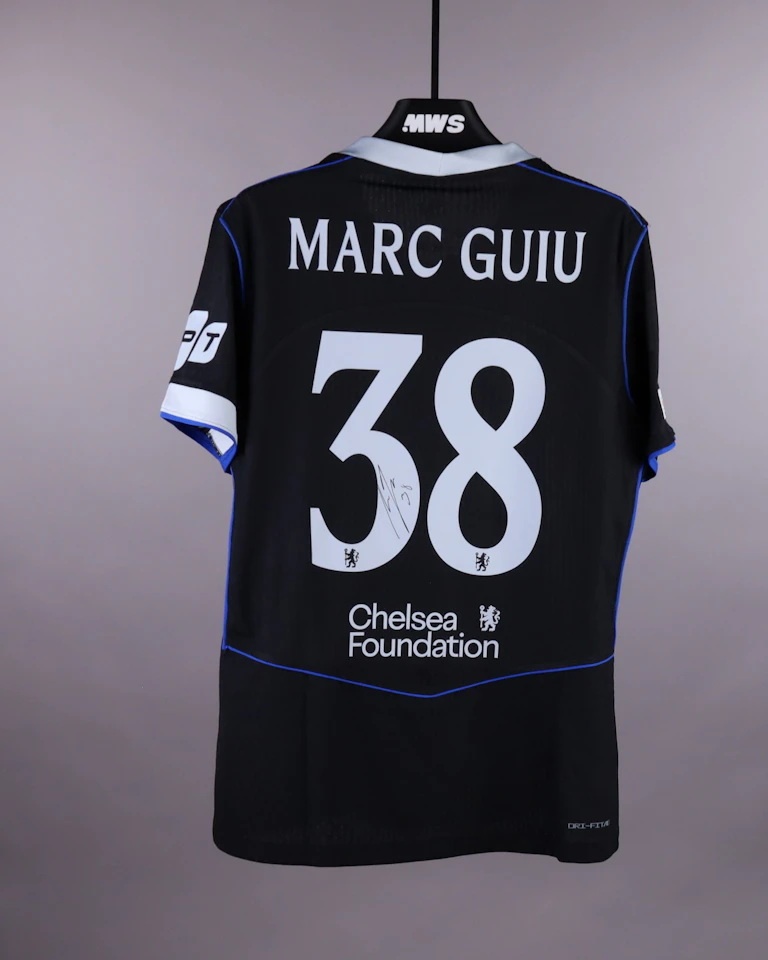 来自Chelsea的Marc Guiu球衣