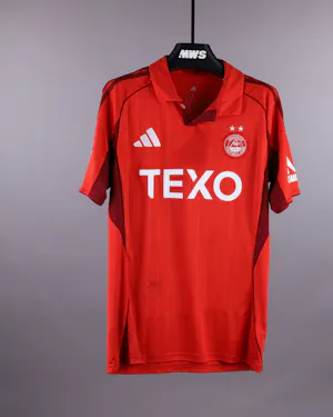 来自Aberdeen的Mats Knoester球衣