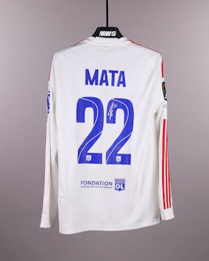 Clinton Mata Olympique Lyonnais のシャツ