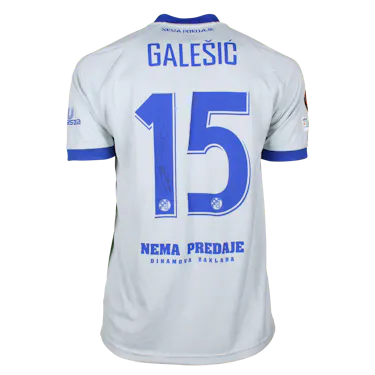 来自Dinamo Zagreb的Niko Galešić球衣