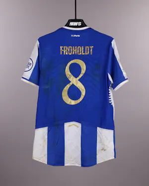 来自FC Porto的Victor Froholdt球衣