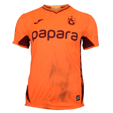 来自Trabzonspor的Kazeem Olaigbe球衣