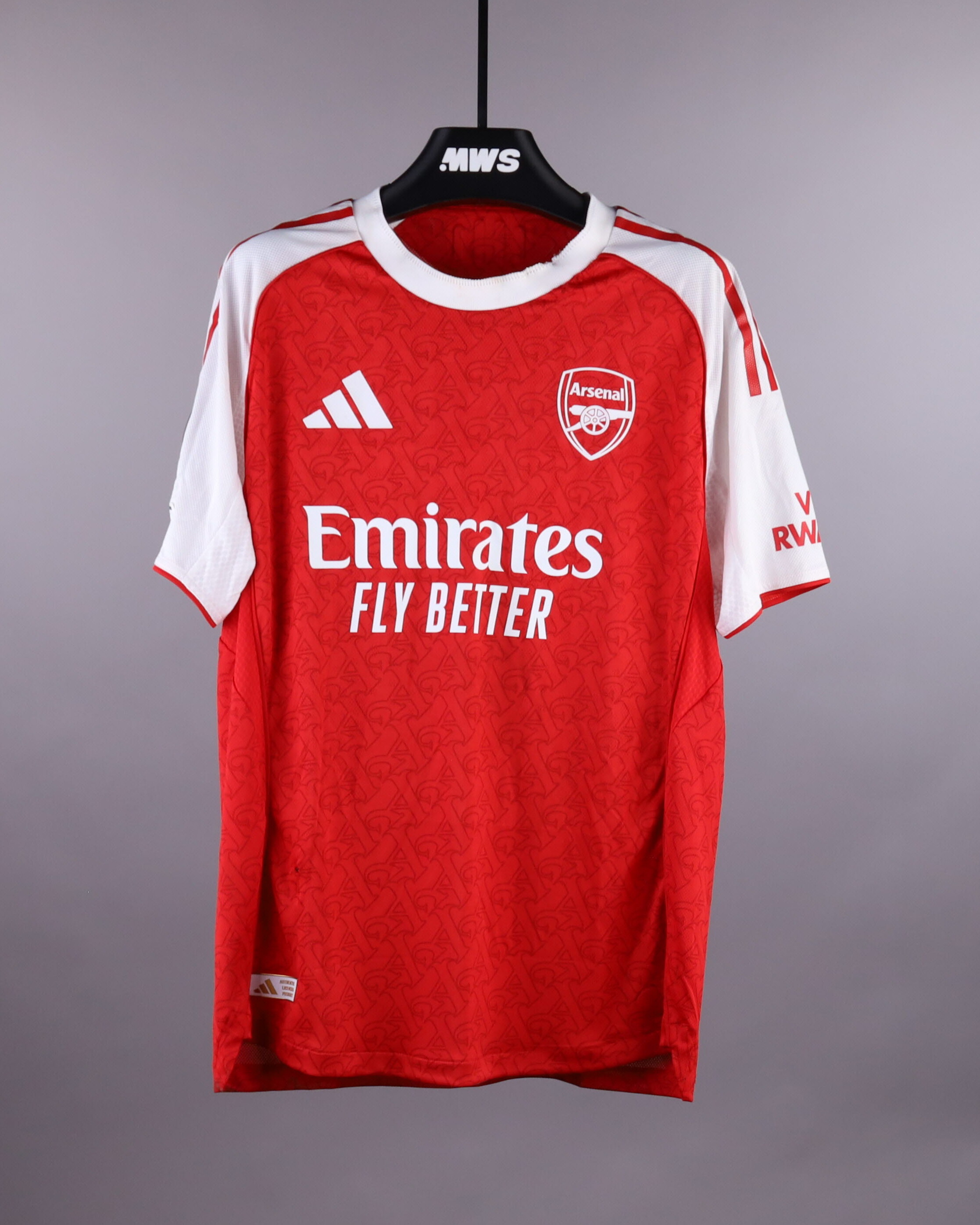 Viktor Gyökeres Arsenal shirt