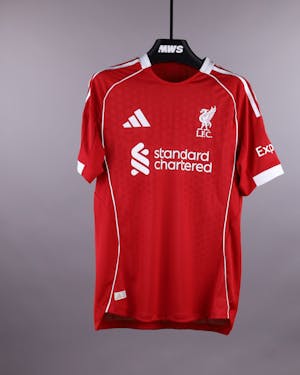 Shirt van Rio Ngumoha Liverpool