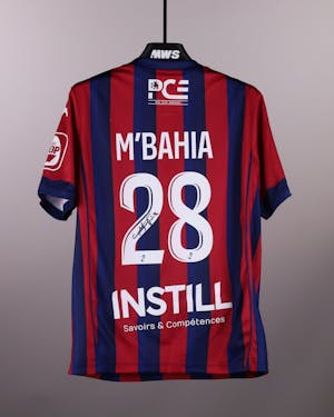 Clermont Foot 63 팀의 Ivan M'Bahia 셔츠