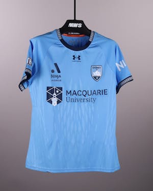 Sydney W 팀의 Jodi Ulkekul 셔츠