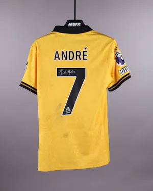 Wolverhampton Wanderers 팀의 André 셔츠