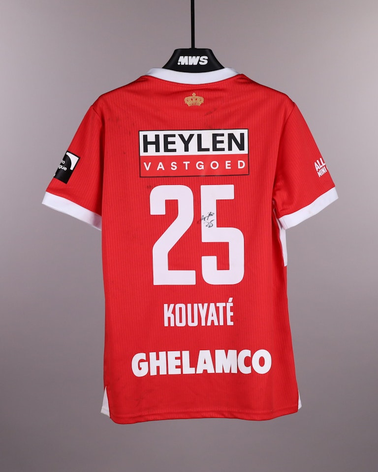 Boubakar Kouyate Royal Antwerp FC jersey