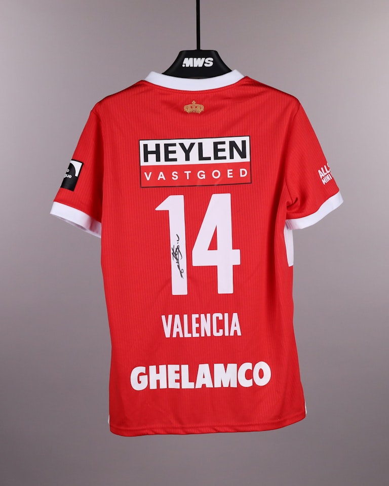 A. Valencia Bajaña Royal Antwerp FC jersey