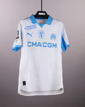 来自Olympique de Marseille的Nayef Aguerd球衣