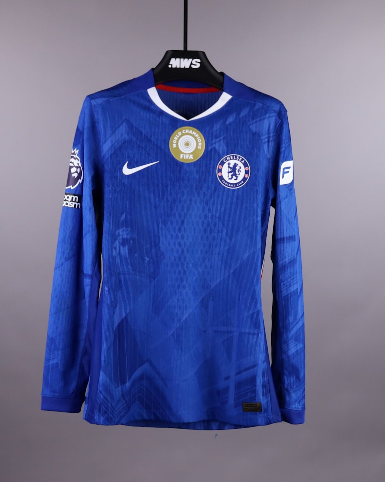 Malo Gusto Chelsea jersey