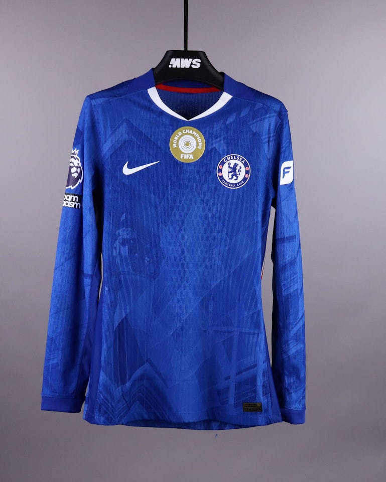 Malo Gusto Chelsea jersey