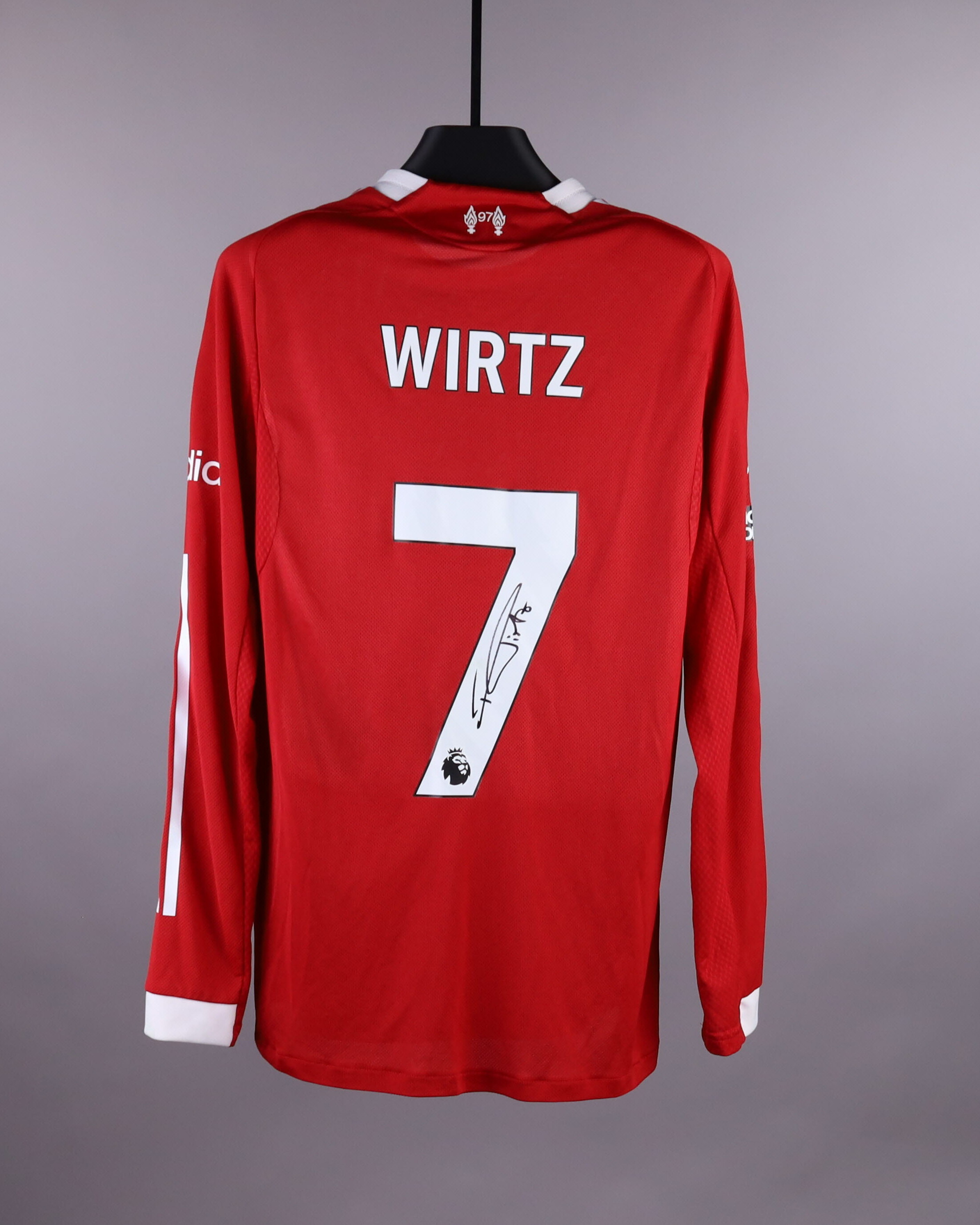 Orijinallik belgeli Florian Wirtz İmzalı Futbol Forması Bulun