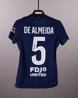Elisa De Almeida Paris Saint-Germain Féminines jersey