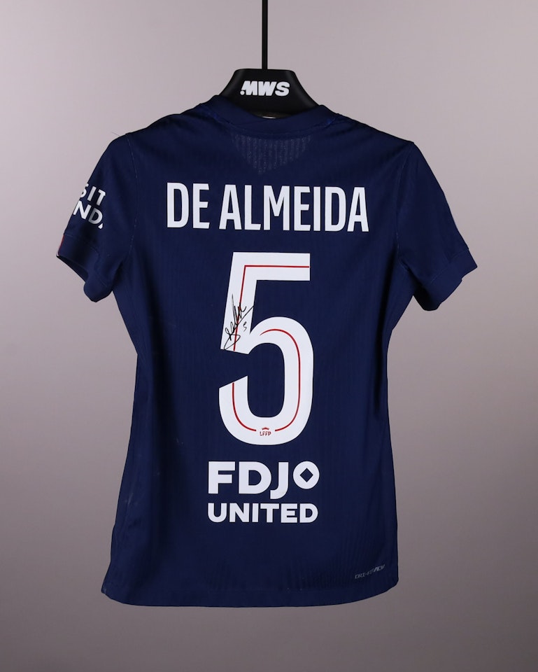 Elisa De Almeida Paris Saint-Germain Féminines jersey