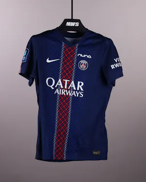 来自Paris Saint-Germain Féminines的Isabela Chagas球衣